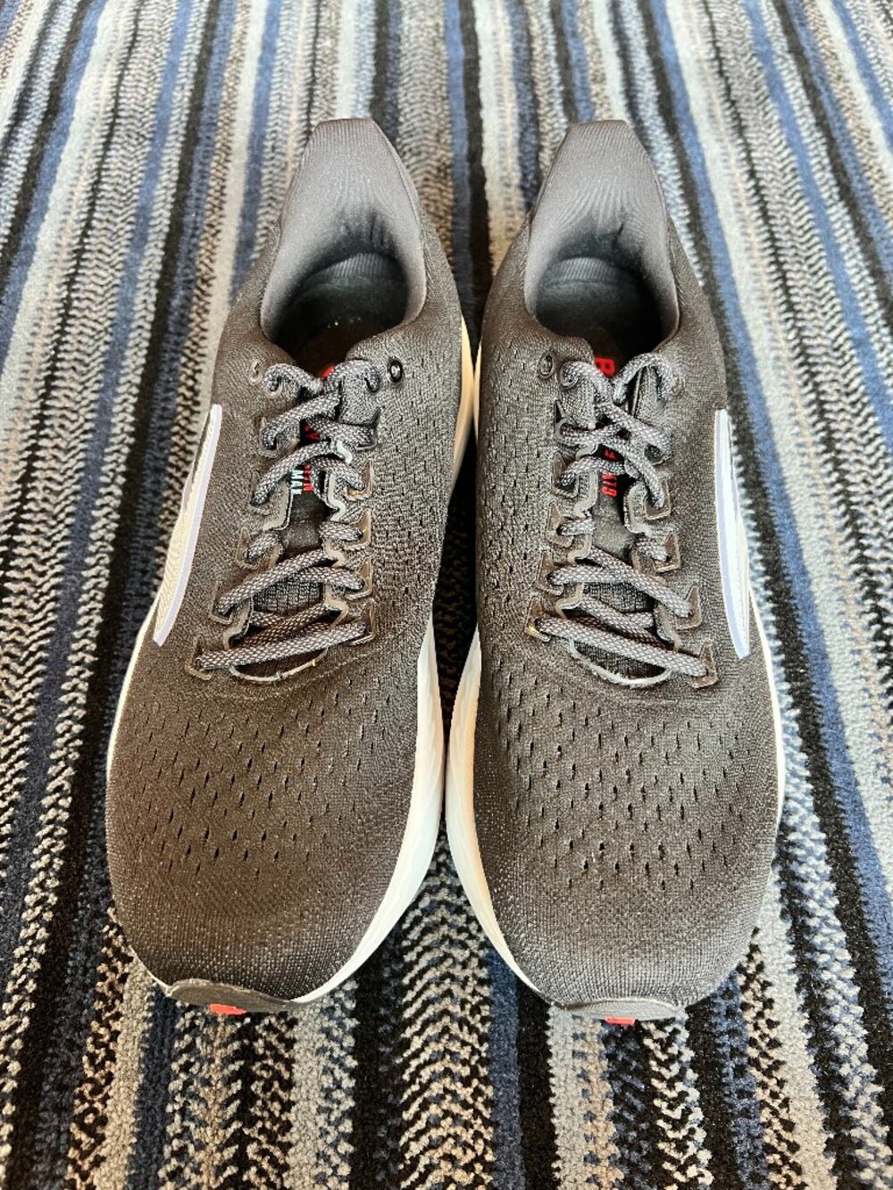 Brooks Glycerin Max Men’s Running Shoes Size 12.5 Black White